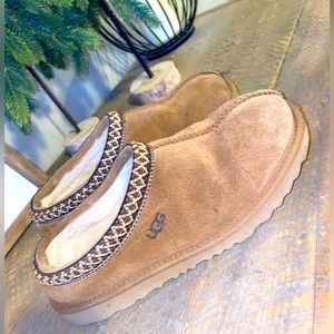 UGG Tasmans